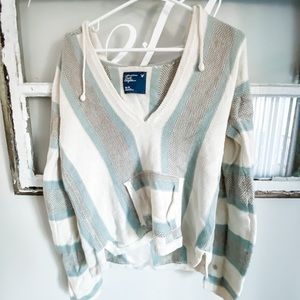 V-neck Hooded Sweater/Sweatshirt